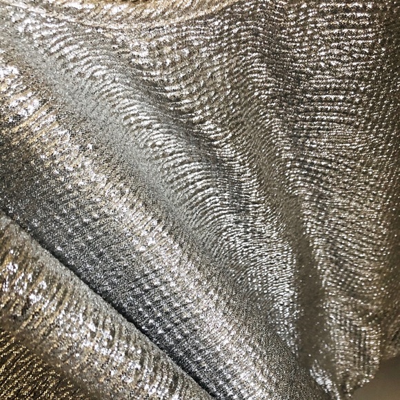 Sliver flowy blouse - Picture 7 of 7